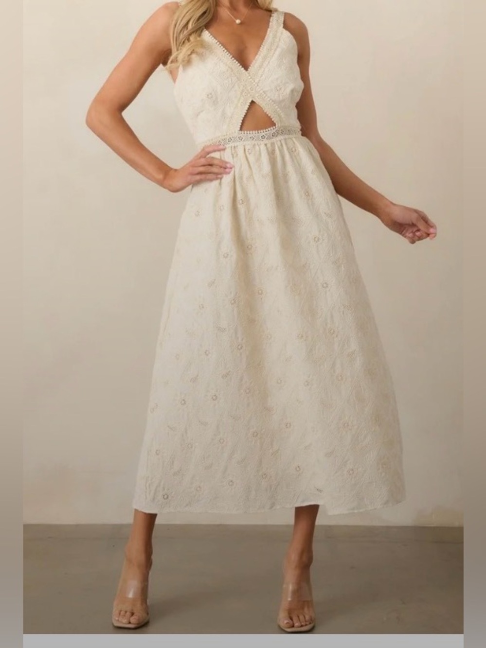 Just Me Cream Eyelet Midi Dress with Cutout
V-Neck Eyelet Brand NWOT Size Large